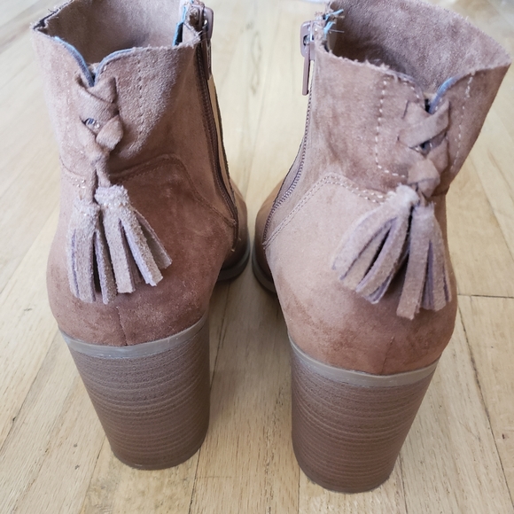 Universal Thread Clare Zip Ankle Bootie 11 - Picture 5 of 7